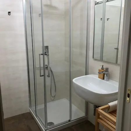 Alojamento de Acomodação e Pequeno-almoço Il Bacio 3*